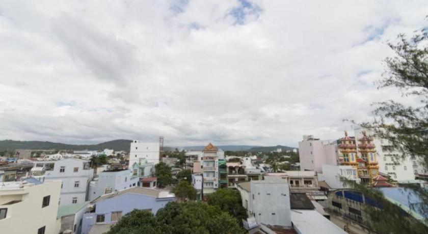 Thuan Hai Hotel Дуонг-Донг Экстерьер фото