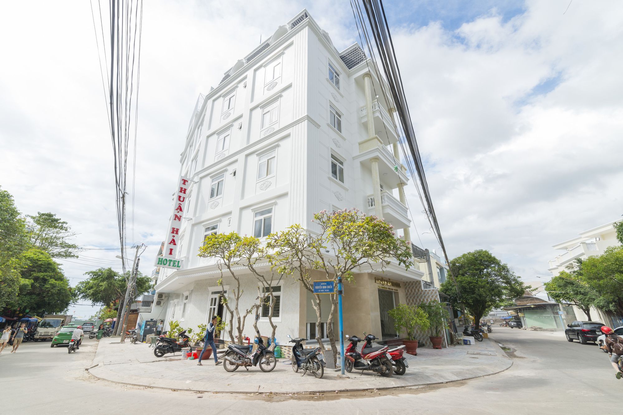 Thuan Hai Hotel Дуонг-Донг Экстерьер фото